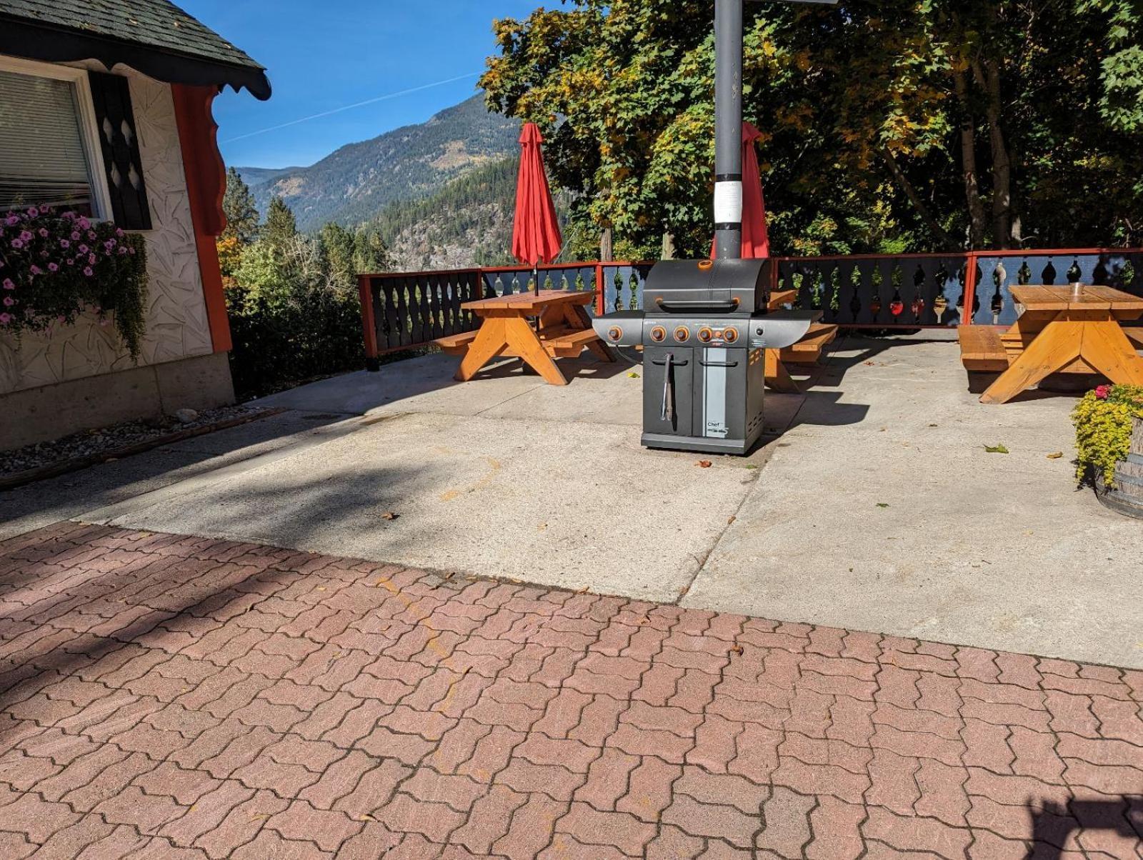 Alpine Inn & Suites Nelson Bagian luar foto