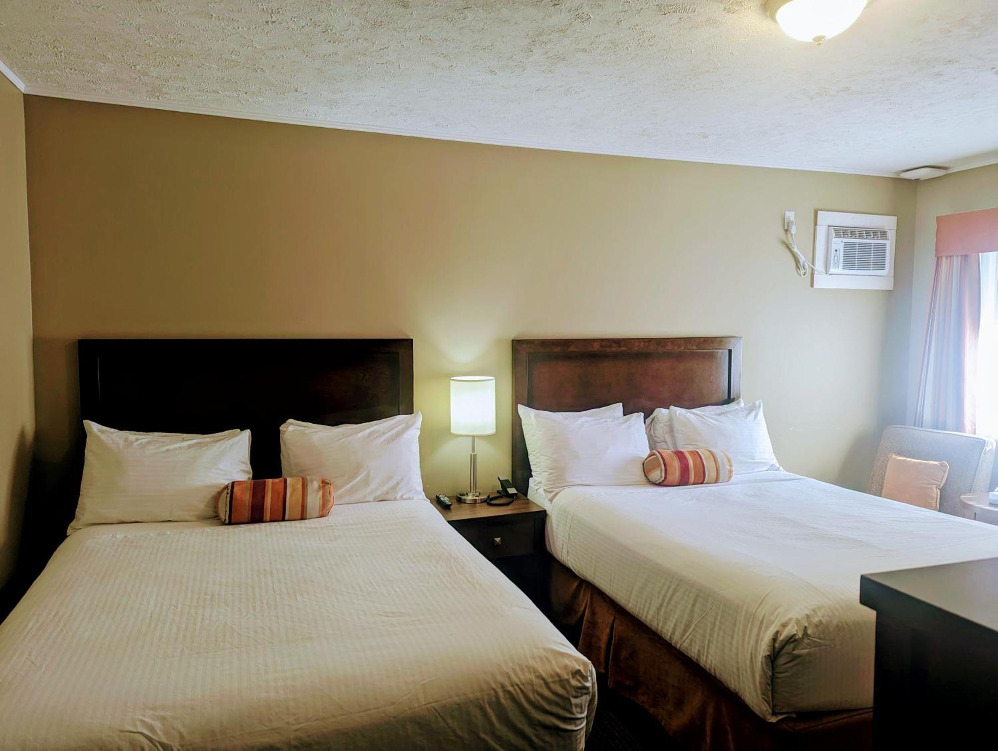 Alpine Inn & Suites Nelson Bagian luar foto